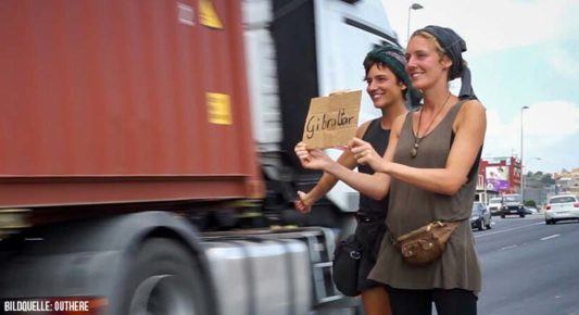 Reise nach Utopia: Lisa und Julia auf der Suche nach Alternativen