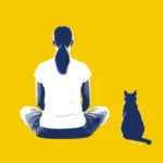 Digitaler Minimalismus tut uns gut. Eine Frau sitzt da, mit ihrer Katze, und genießt den Moment.